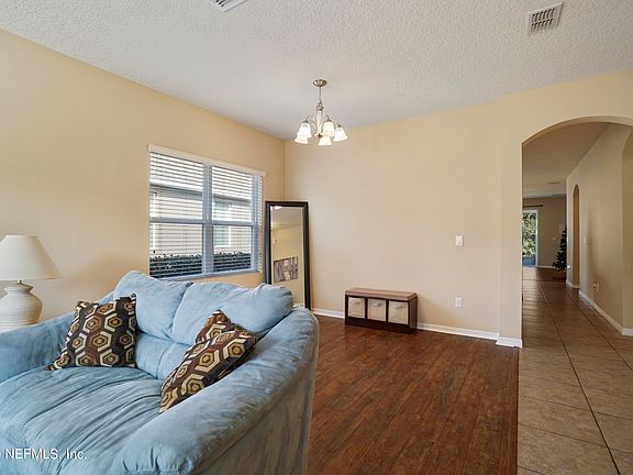 3rd image of 838 Battersea Dr