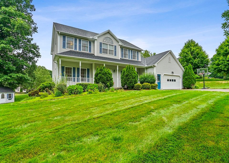 1st image of 46 Gloria Dr