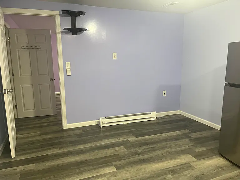 80 Swanson Ave #BASEMENT — Photo 3