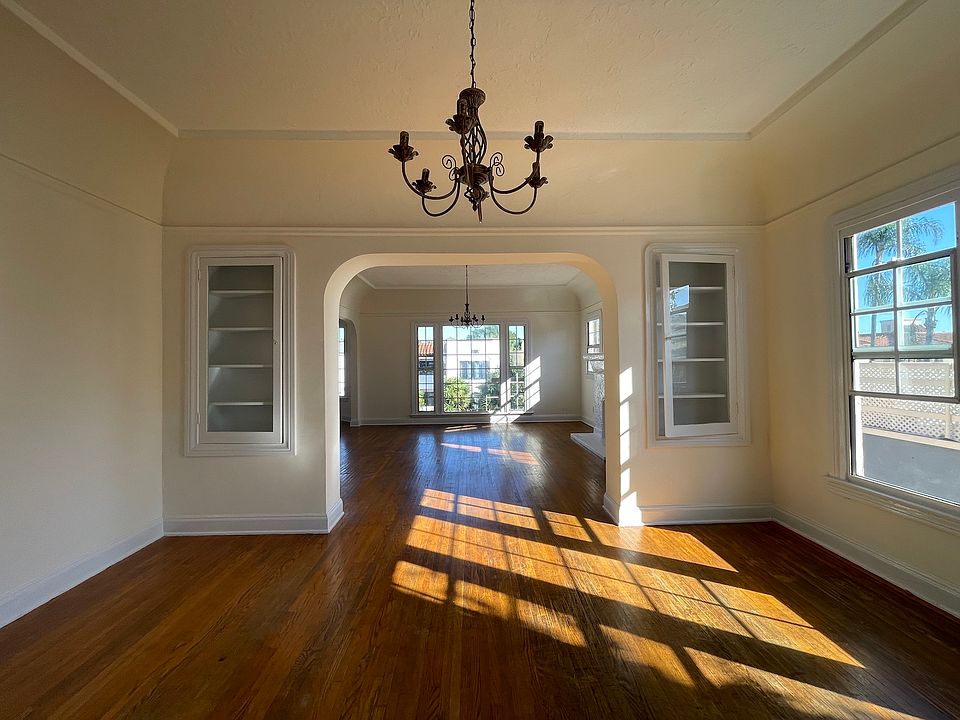 1st image of 459 N Sierra Bonita Ave #1/2