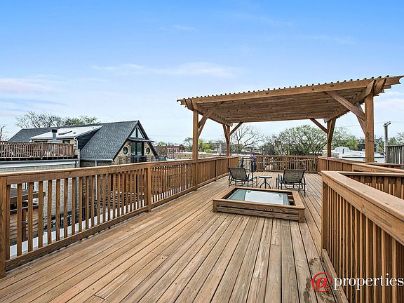 Garage Deck I