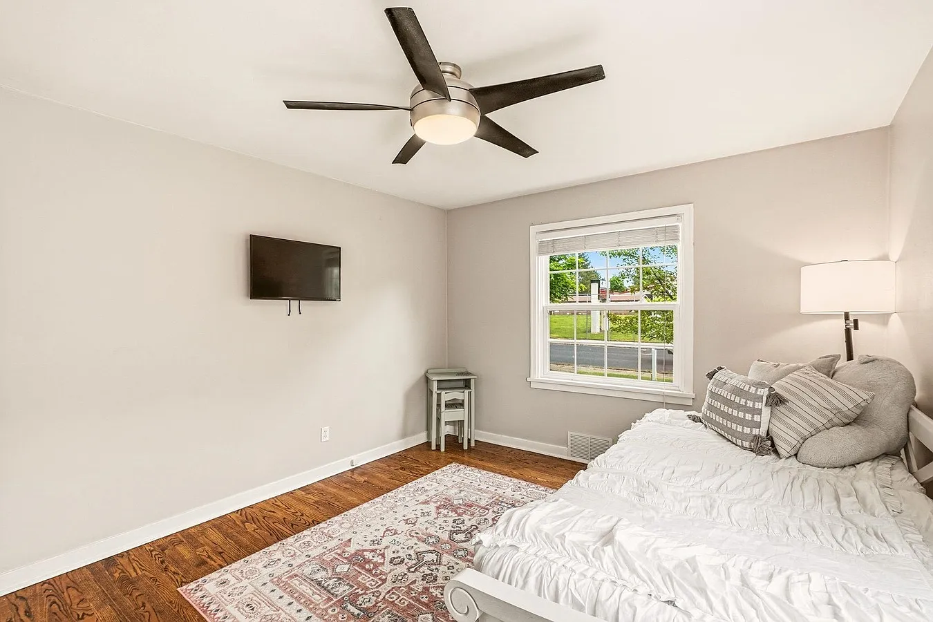 3 bed, 1546 sqft, $2,300 — Photo 4