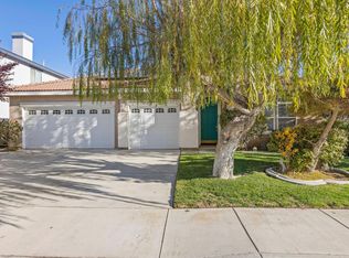 3613 Sungate Dr, Palmdale, CA 93551