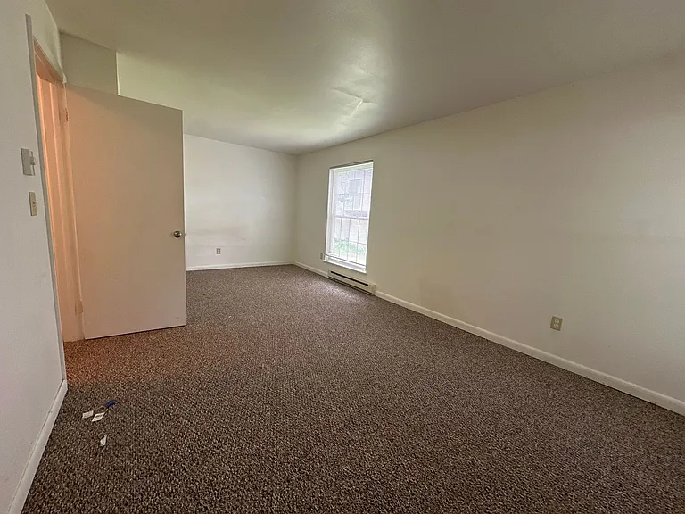 University Park Apartments near Cornell University — Photo 113