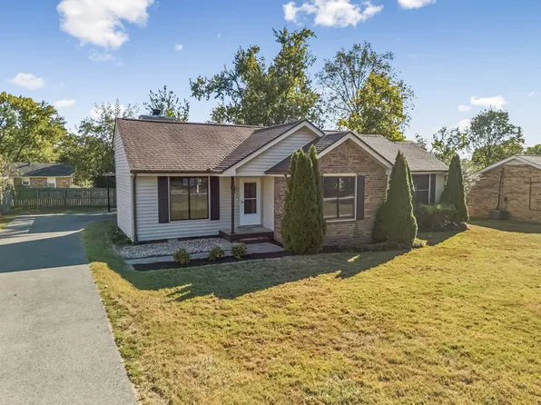320 Raindrop Ln, Hendersonville, TN 37075
