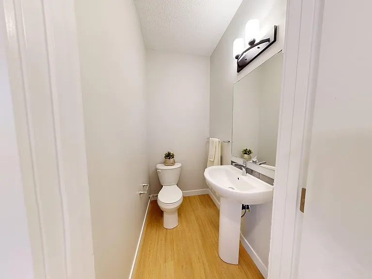 2035 Chalmers Way SW — Photo 8