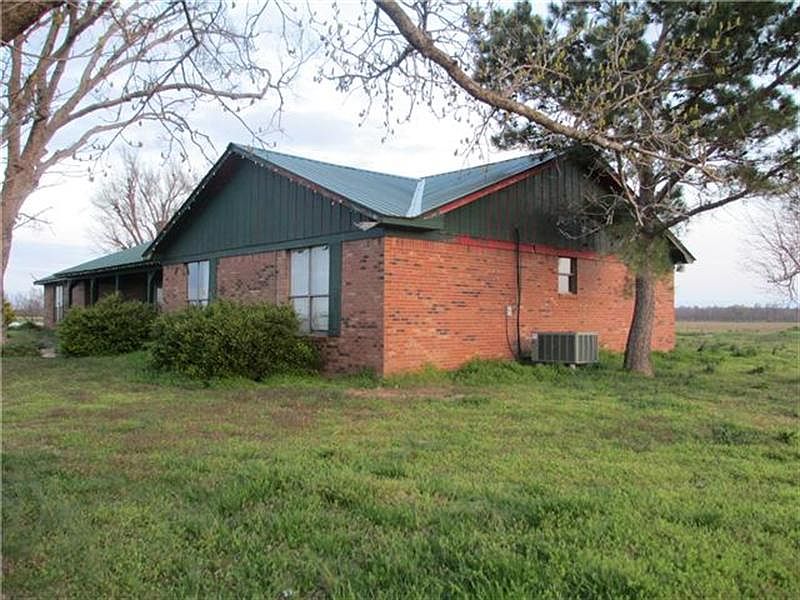 2nd image of 2222 Highway 226 W