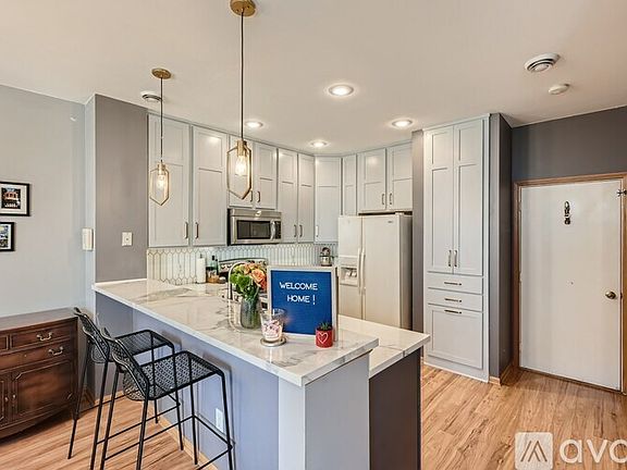 5th image of 10991 Oak Grove Cir