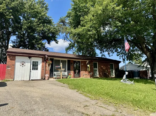 227 Oxford Dr, Fairborn, OH 45324