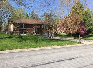 733 N Lake Dr, Marshall, MO 65340