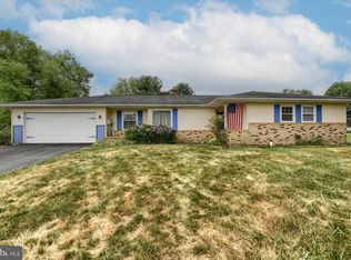 1282 Julianne Dr, Hummelstown, PA 17036