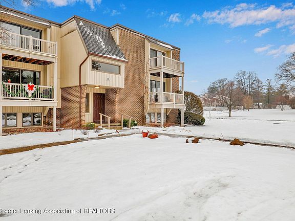 3rd image of 523 Bainbridge Dr APT 44