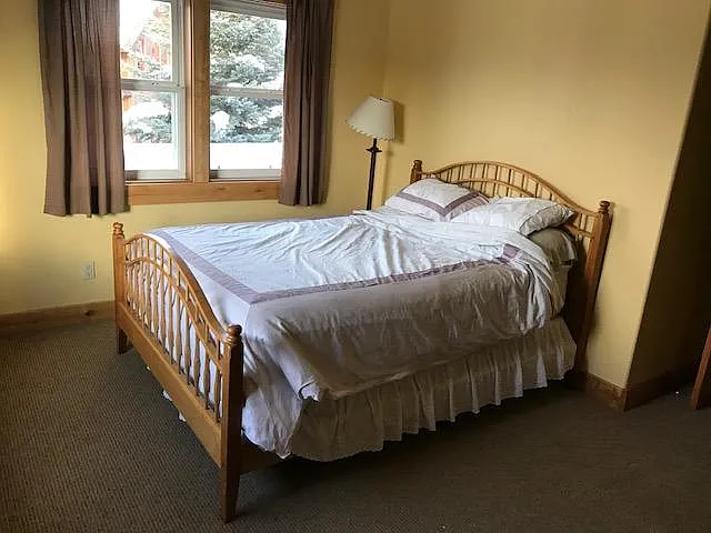 upstairs bedroom 2