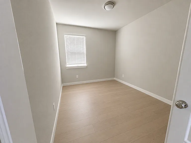 225 Mountain Meadow Ln — Photo 16
