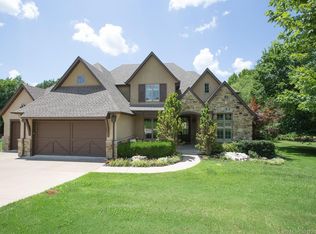 10620 S Nandina Ct, Jenks, OK 74037