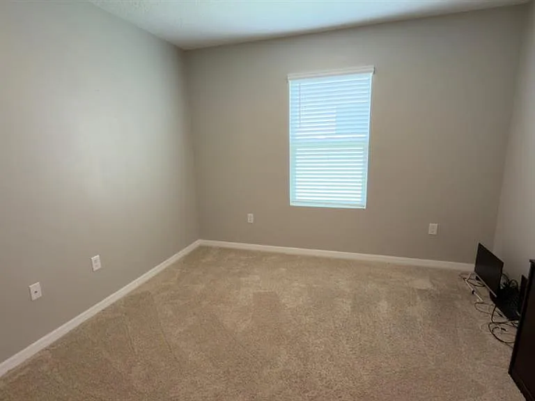 1583 Barberry Dr — Photo 17