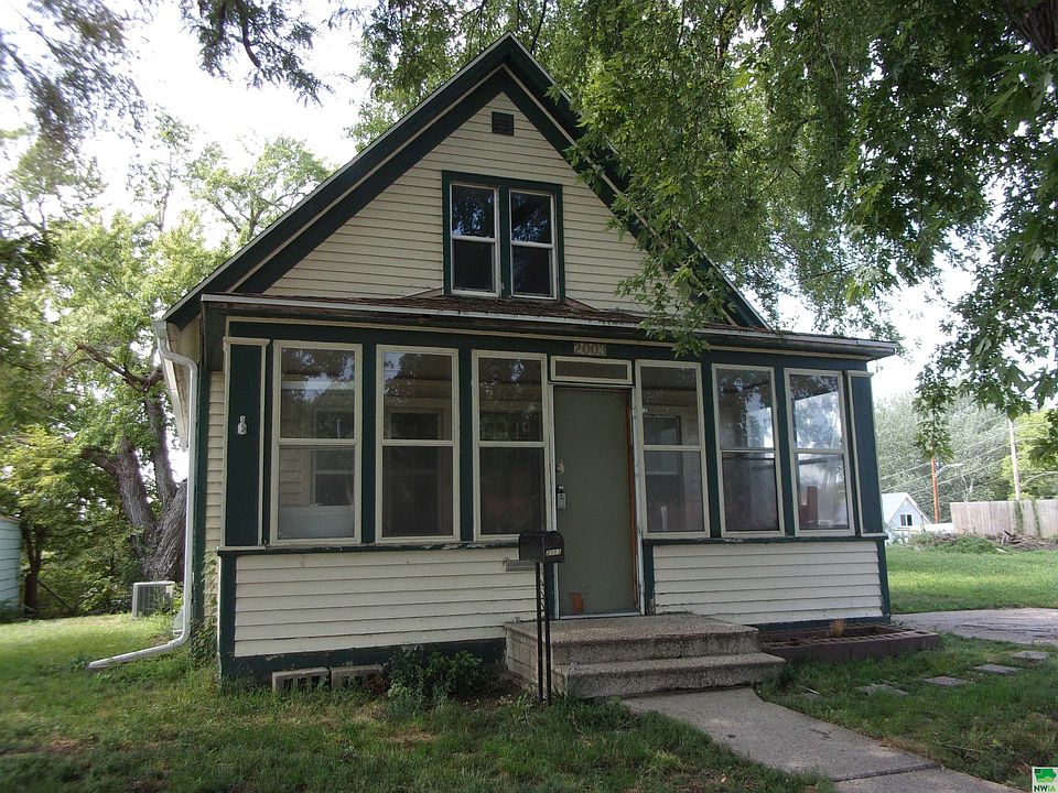 1st image of 2003 Court St