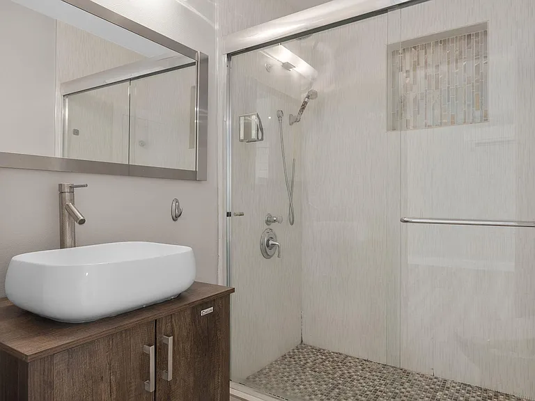 3909 Willbert Rd #B — Photo 9