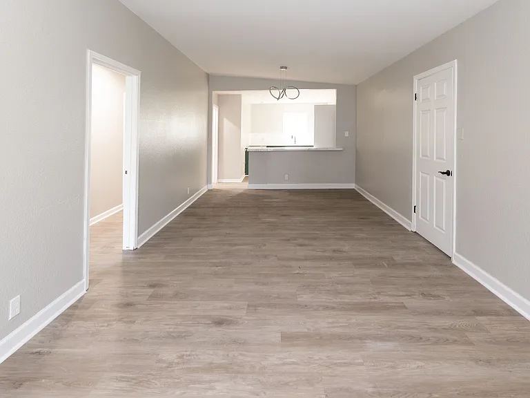 4609 Moravian Dr — Photo 2
