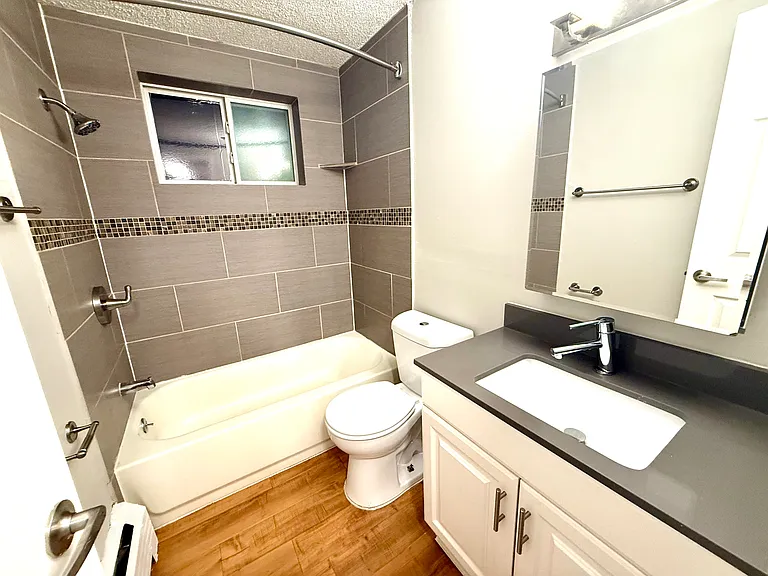 1303 Columbine St #303 — Photo 13