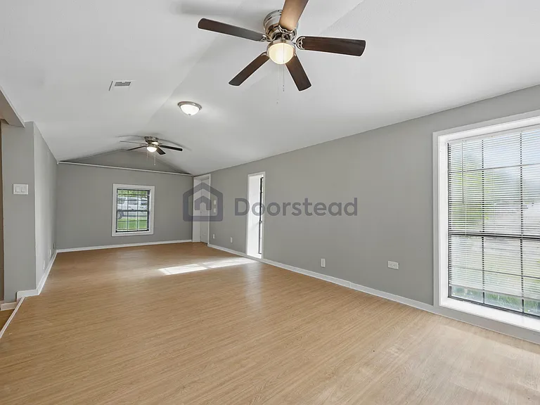 901 Kimbrough St — Photo 7