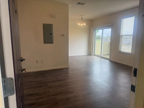 241 Pacifica Blvd Unit 203, Watsonville, CA 95076