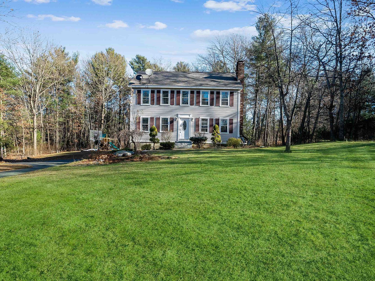 14 Lawson Farm Road, Londonderry, NH 03053 Zillow