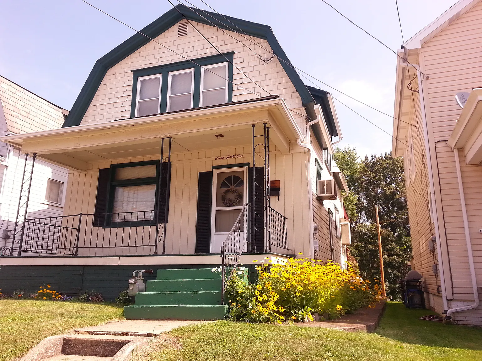 735 Penn Ave photo 1