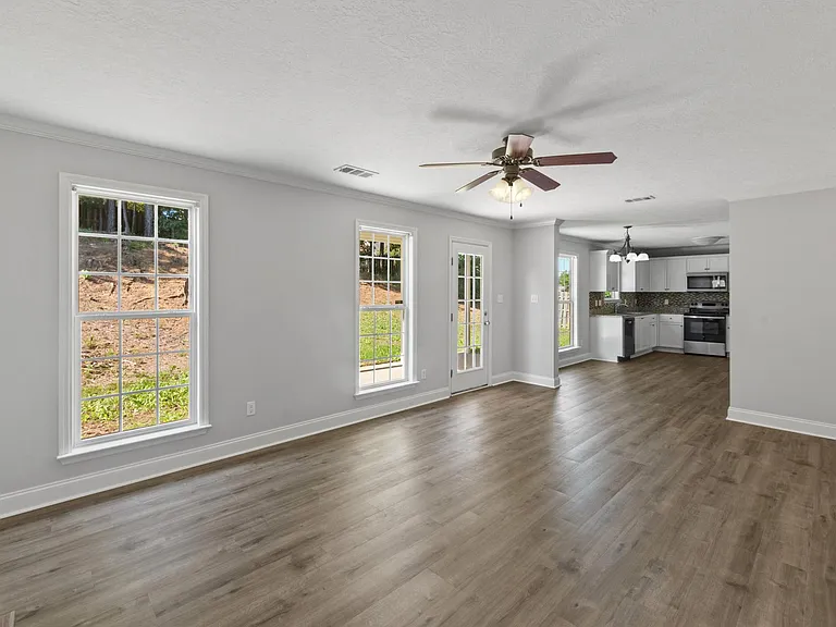 609 Brighton Cir — Photo 31