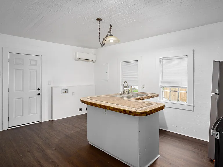 133 W Woodland Rd — Photo 5