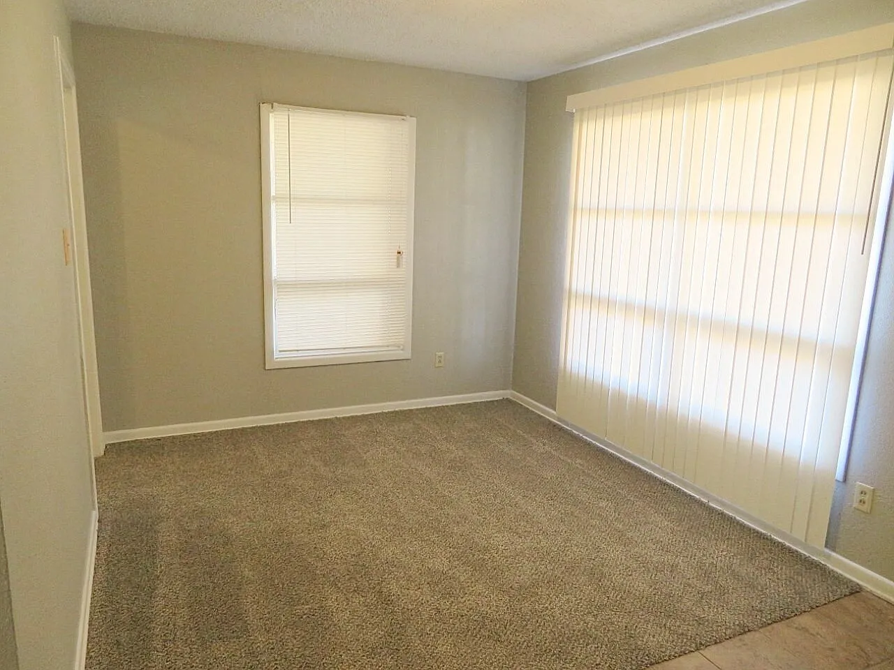 3 bed, 2.0 bath, 1775 sqft, $1,400 — Photo 3