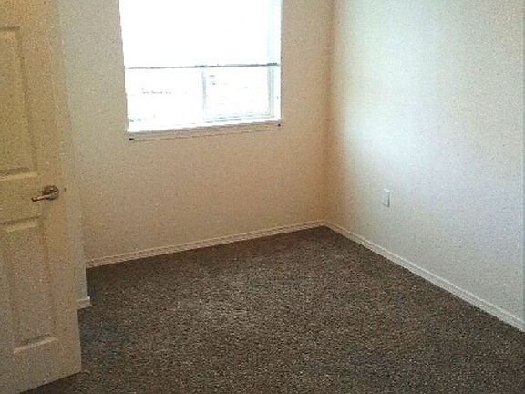 4th image of 540 W 3rd Ave Unit 4