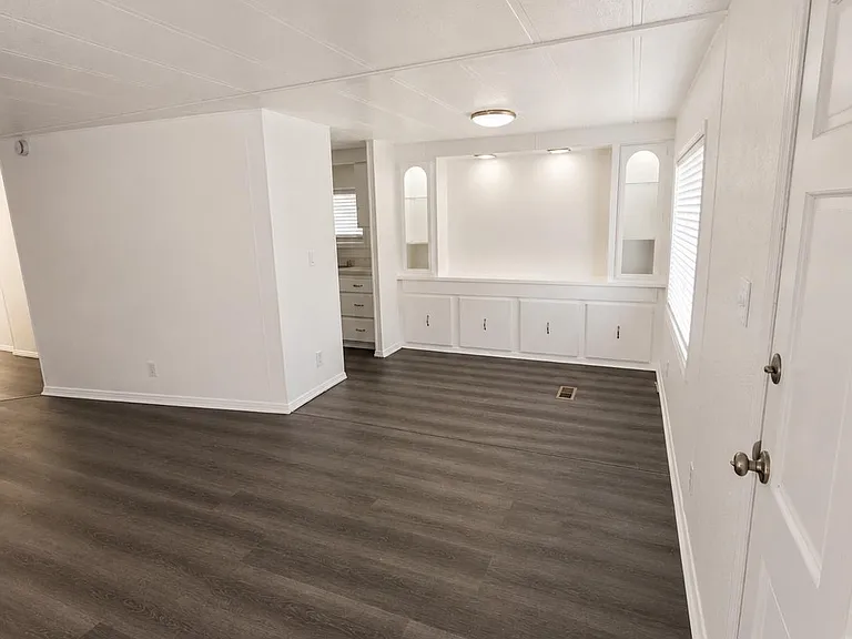 65 Sylvia St — Photo 12