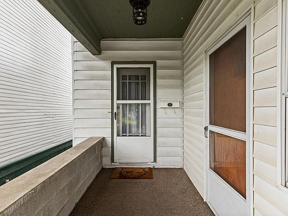 3rd image of 111 N. 18th Street