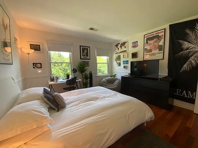 18608 Woodway Dr — Photo 11