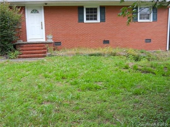 2nd image of 1055 Dogwood Dr