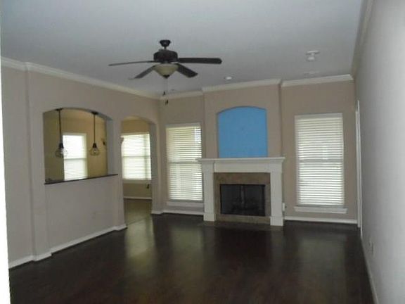 5th image of 3061 N Azure Ave