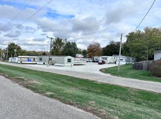 300 N Walnut St #14, Heyworth, IL 61745