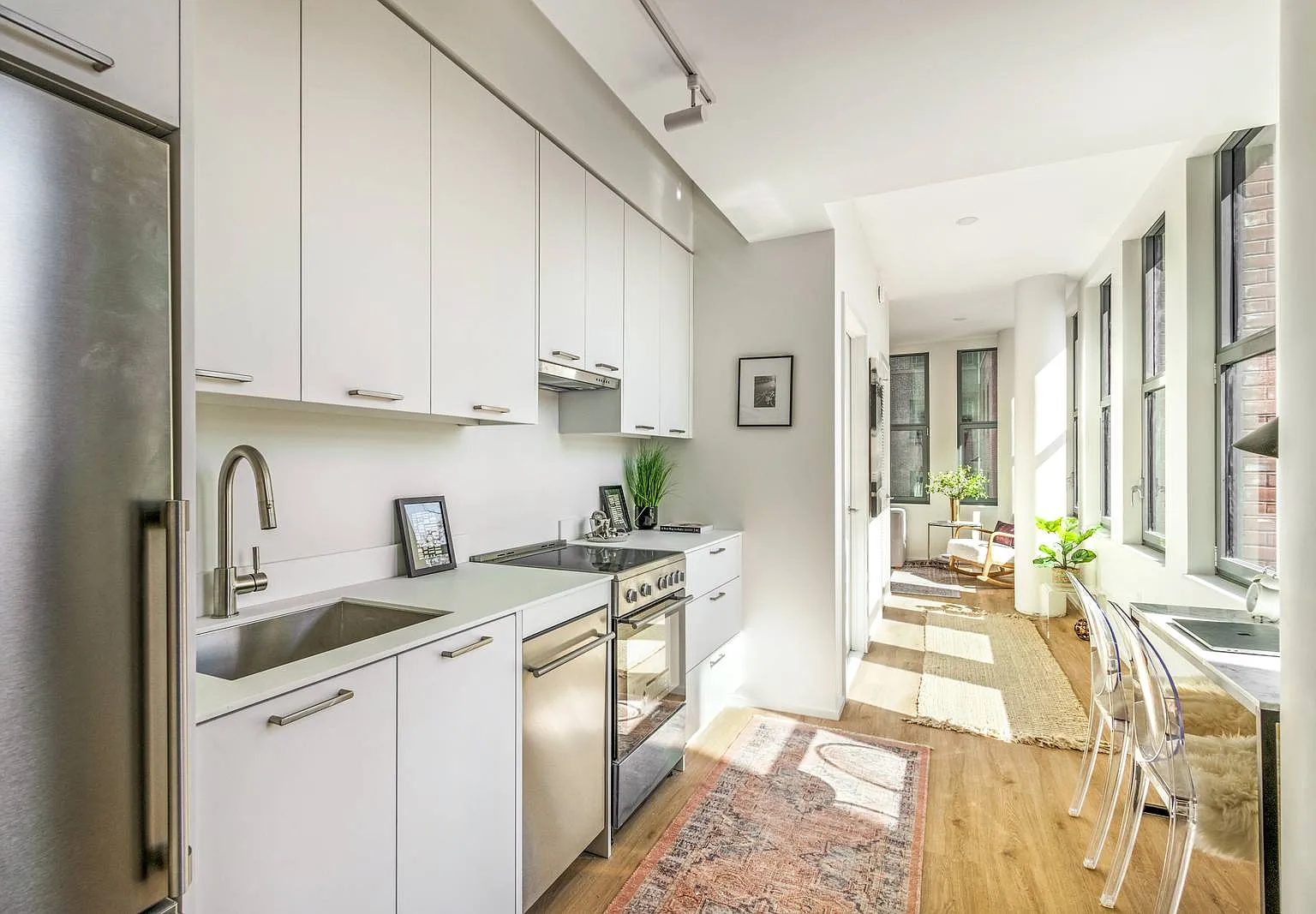 955 Sterling Place — Photo 3