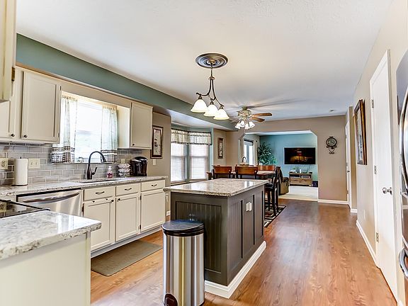 3rd image of 6344 Tara Brooke Ct
