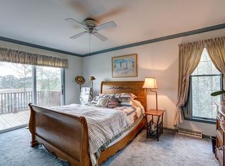 725 Swan View Dr, Urbanna, VA 23175