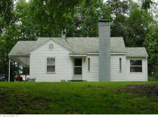 5635 Country Club Rd, Winston Salem, NC 27104