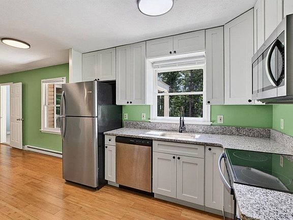 3rd image of 17395 Peepers Hollow Ln