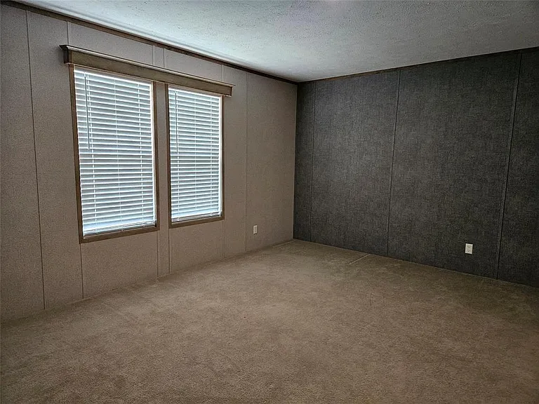 218 Waco St — Photo 5