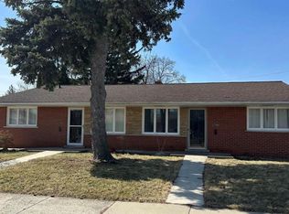 27099 Demrick St, Roseville, MI
