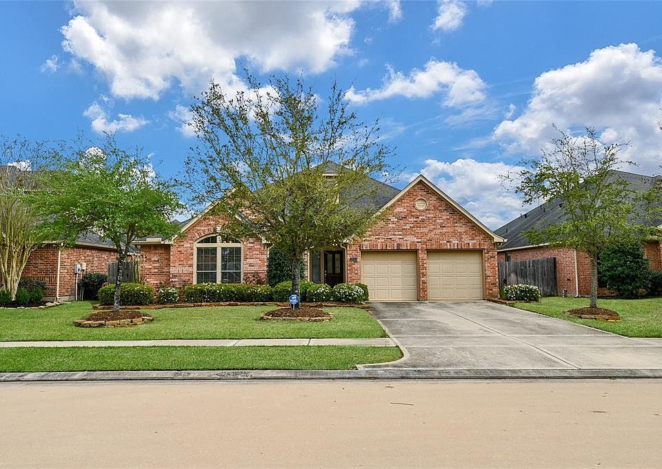 1st image of 28526 Kinglet Pines Dr