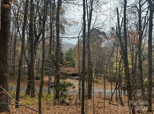 309 Nottingham Rd, Maggie Valley, NC 28751