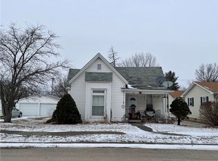 206 E Attica St, Rossville, IL 60963