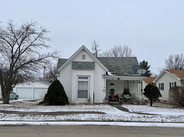 206 E Attica St, Rossville, IL 60963