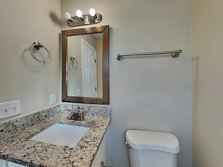 767 Rowan Dr — Photo 9